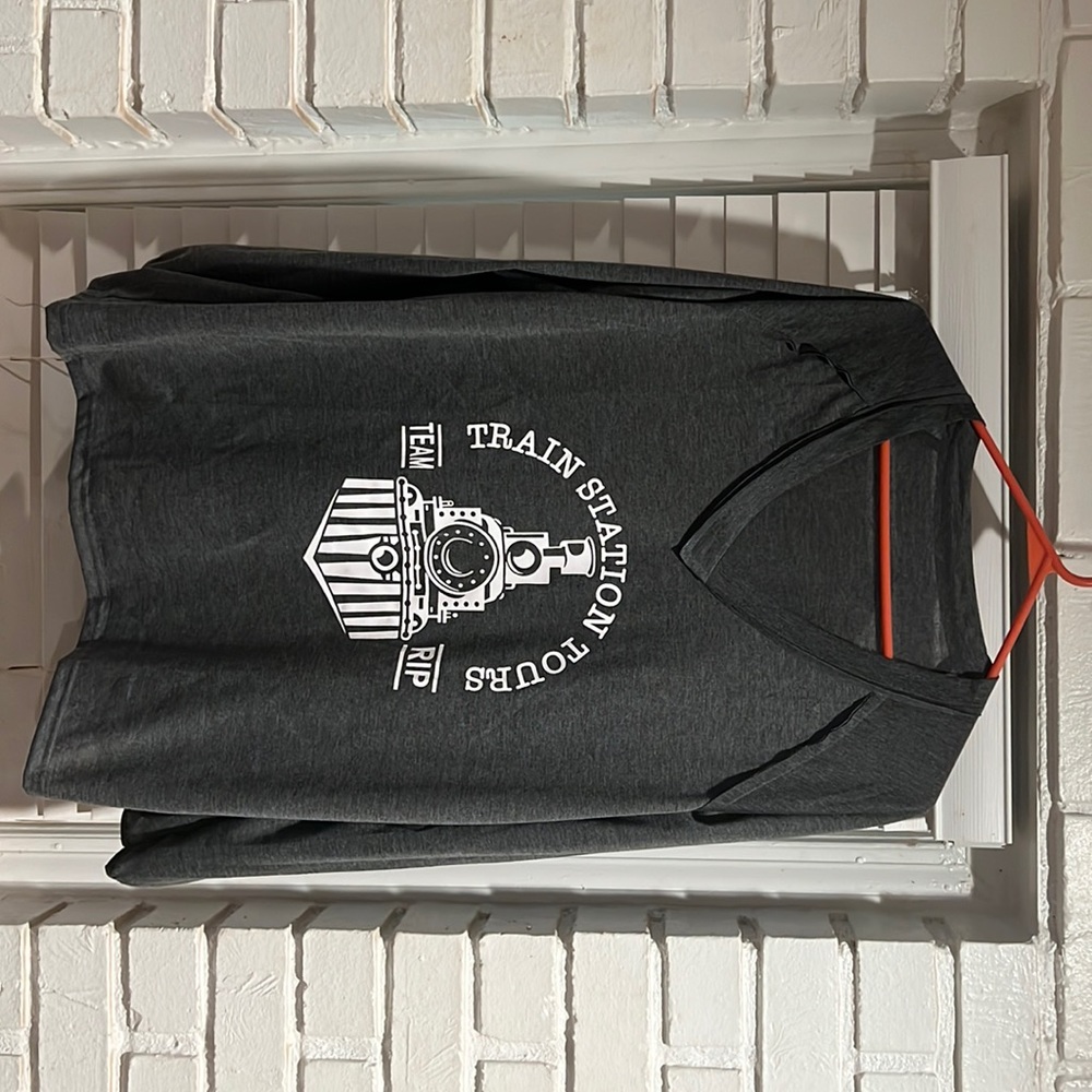 Brand new Yellowstone L shirt